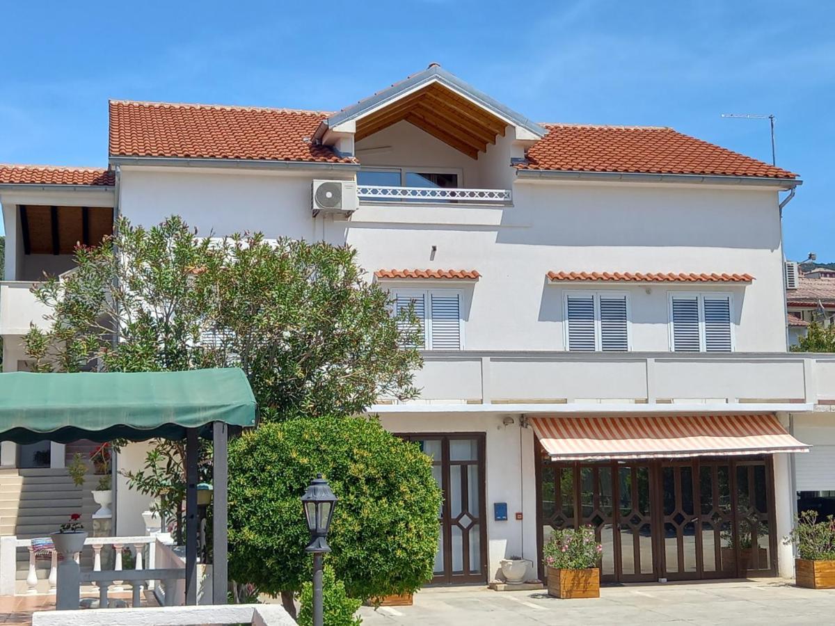 Apartment Preka Palit Екстер'єр фото